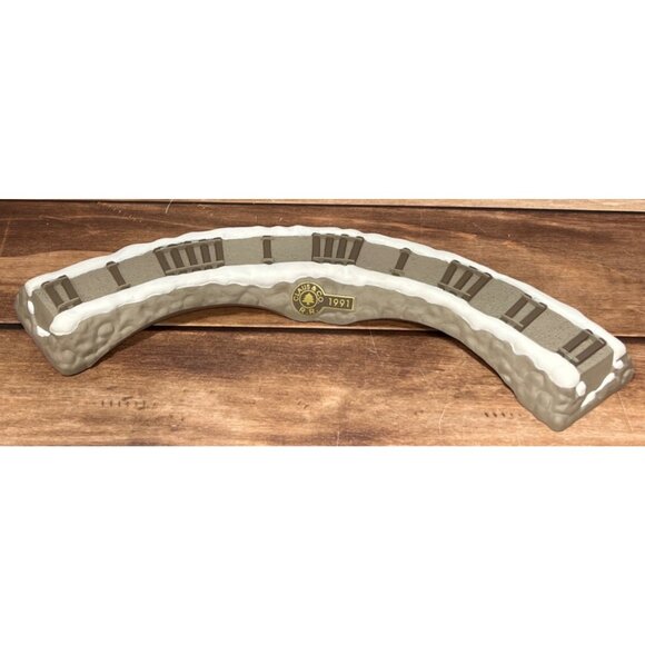 1991 HALLMARK KEEPSAKE ORNAMENT XPR9734 TRAIN TRESTLE DISPLAY STAND CLAUSE & CO. - Picture 9 of 12